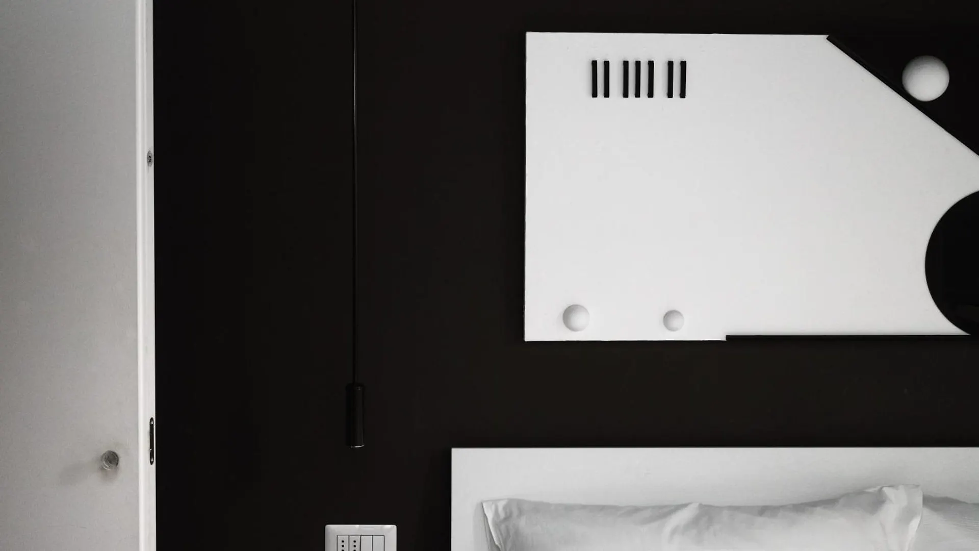Ideal Rent - Farini 74 Milano Italia