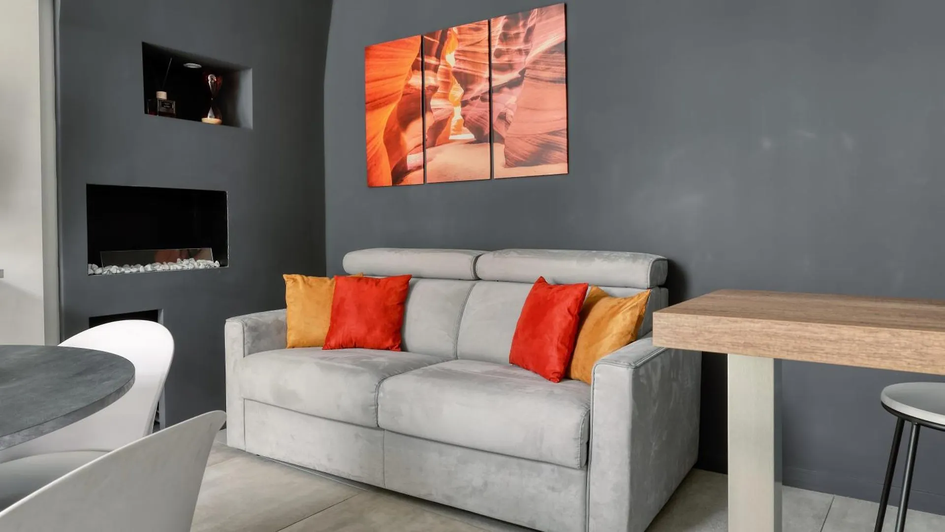 Ideal Rent - Farini 74 Milano 0*,  Italia