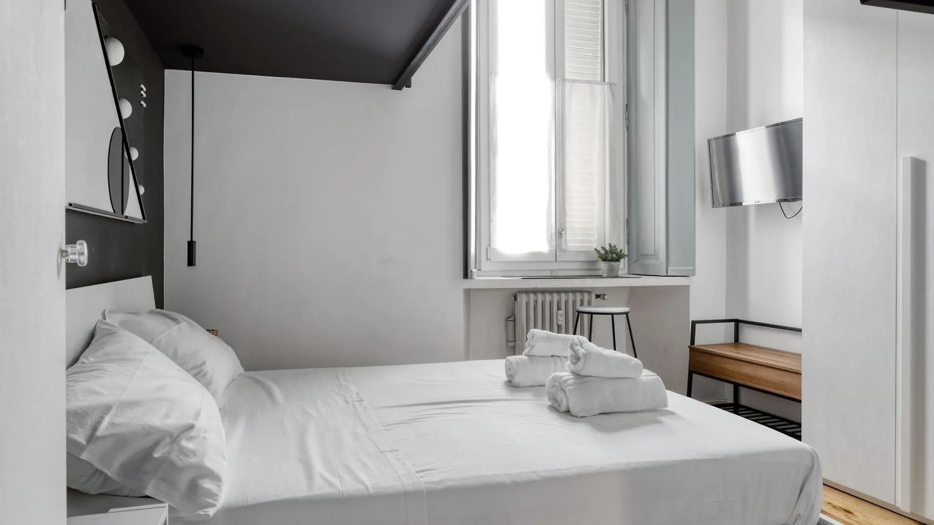 Ideal Rent - Farini 74 Milano